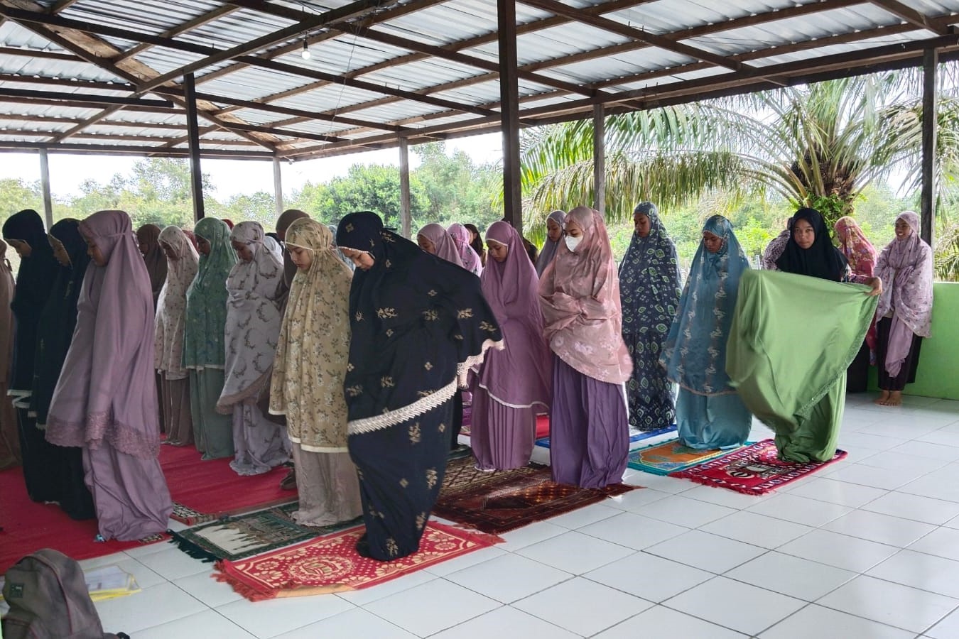 Rutinitas Shalat Bersama