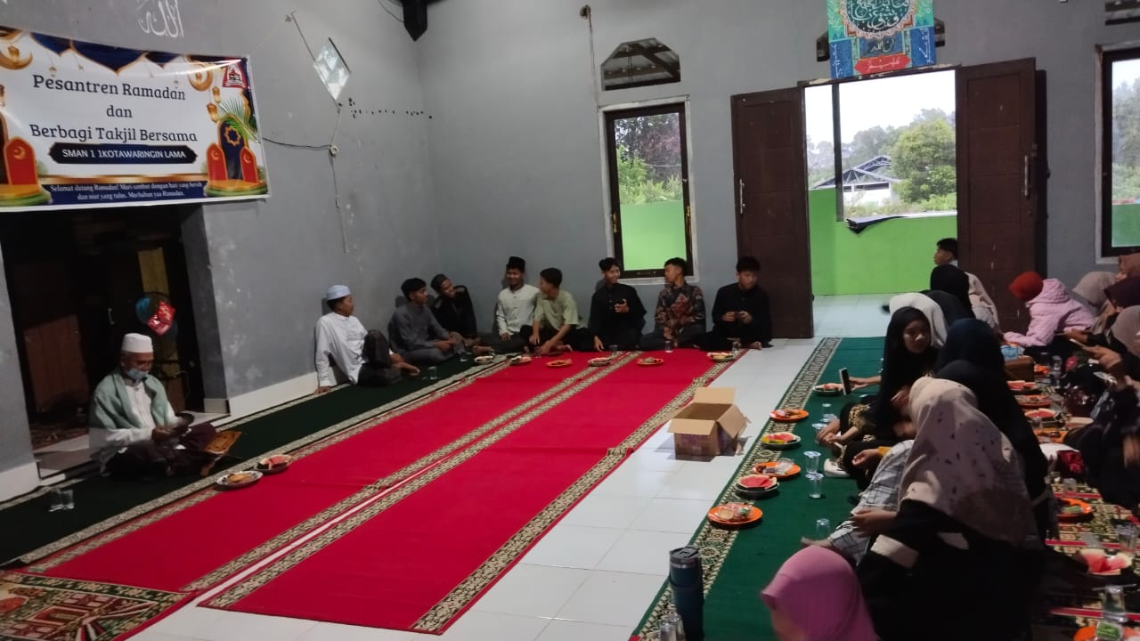 Pesantren Ramadhan dan Berbagi Takjil Bersama