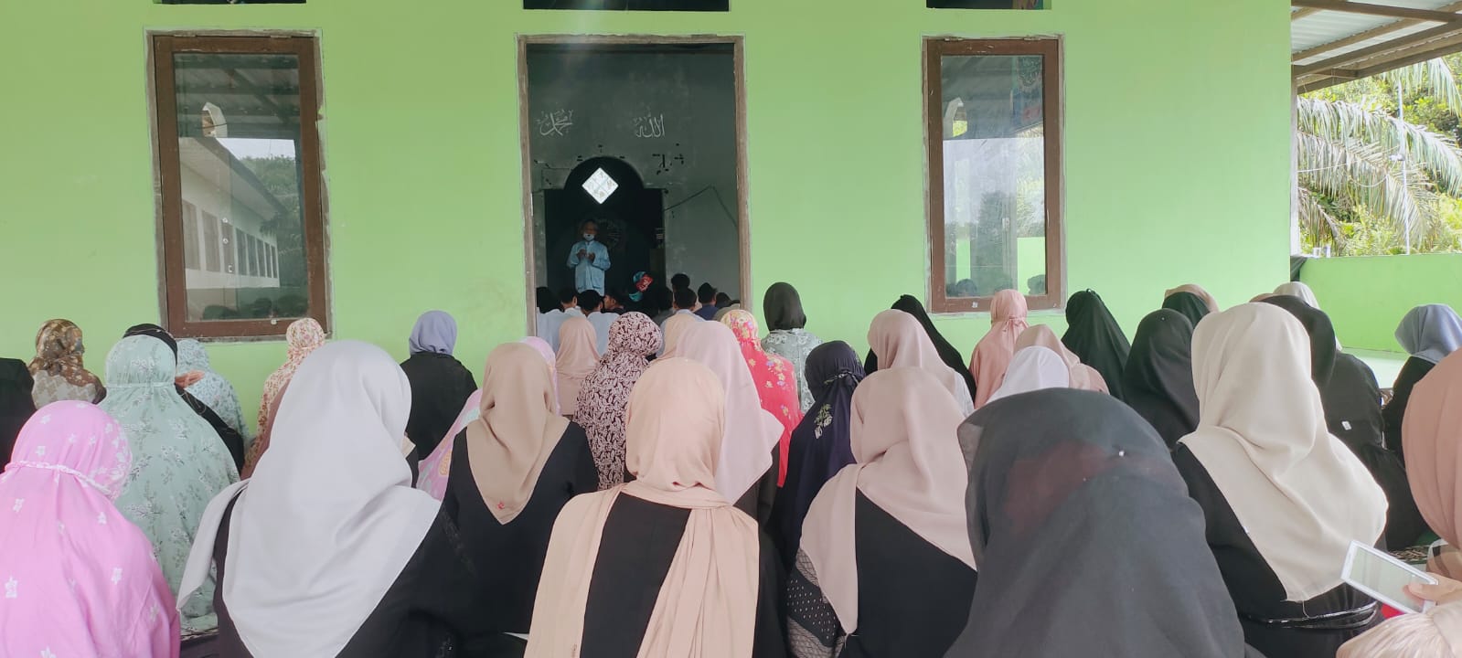 Pesantren Ramadhan dan Berbagi Takjil Bersama