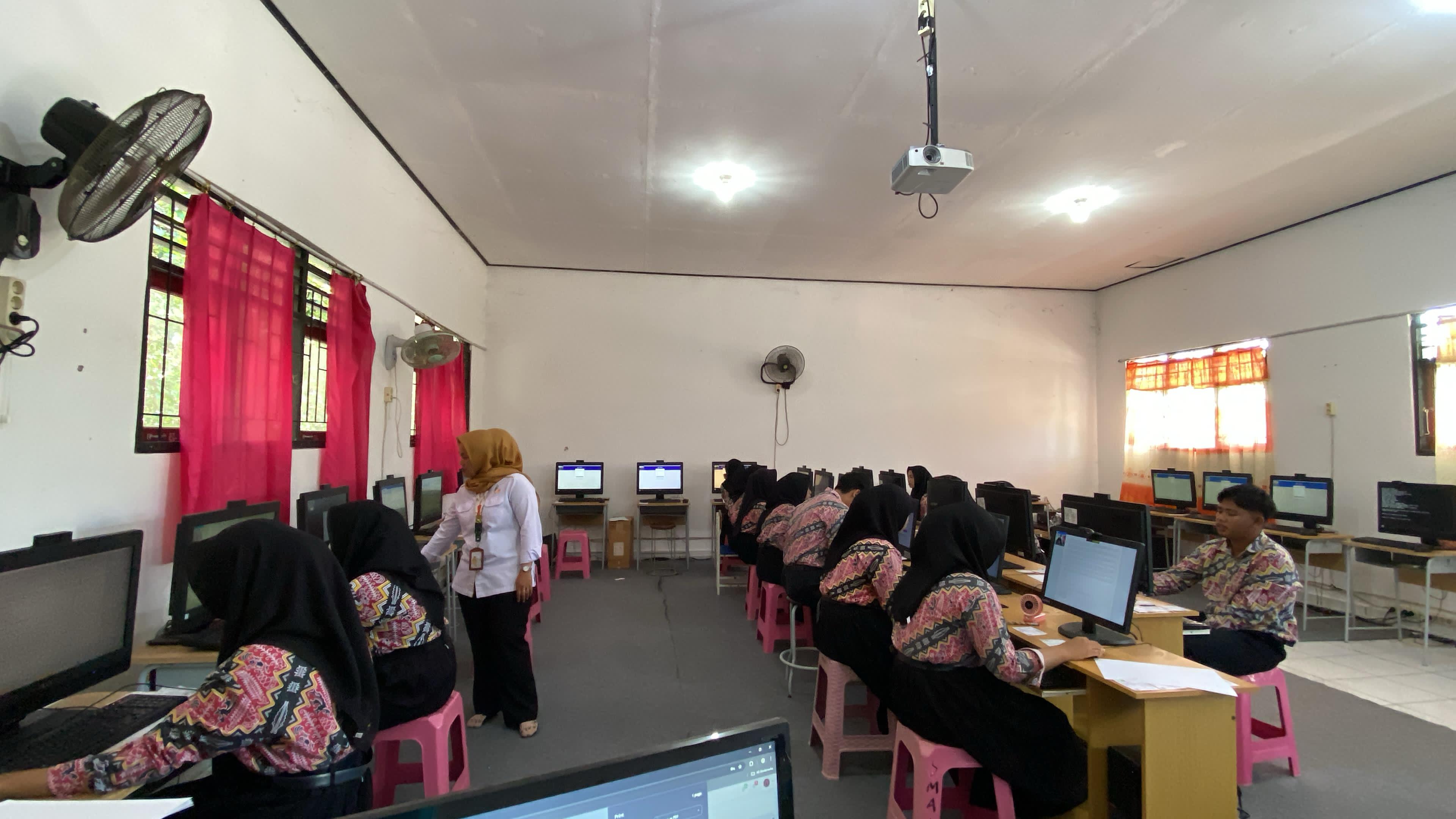 Berita   SMAN 1 Kotawaringin Lama Selenggarakan Tes Kemampuan Akademik Tahun 2025