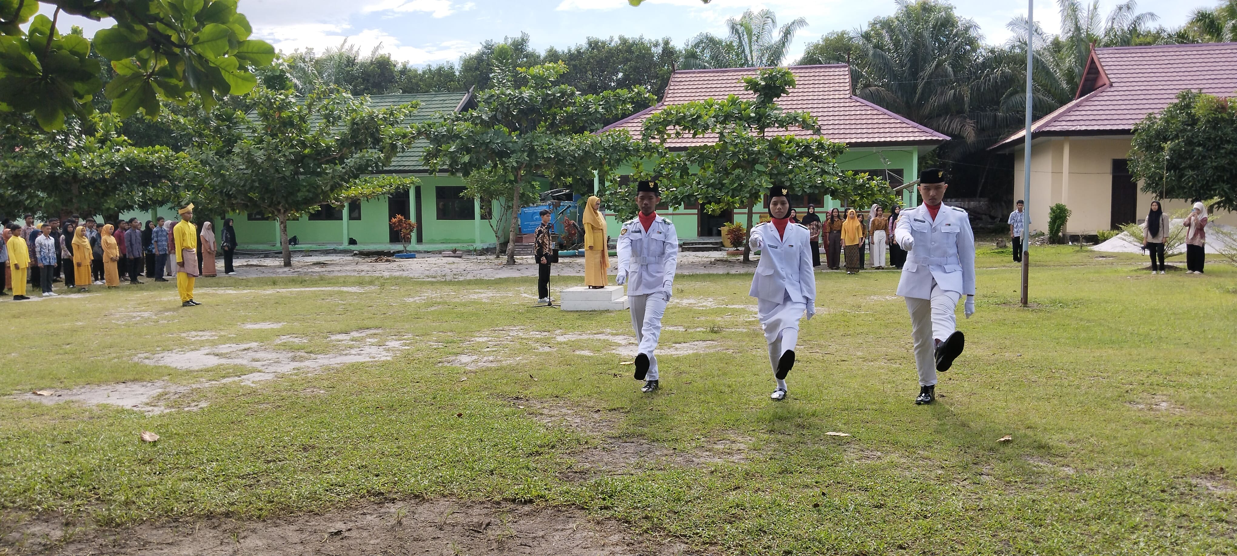 Berita Pelaksanaan Upacara Peringatan Hari Sumpah Pemuda di SMAN 1 Kotawaringin Lama  