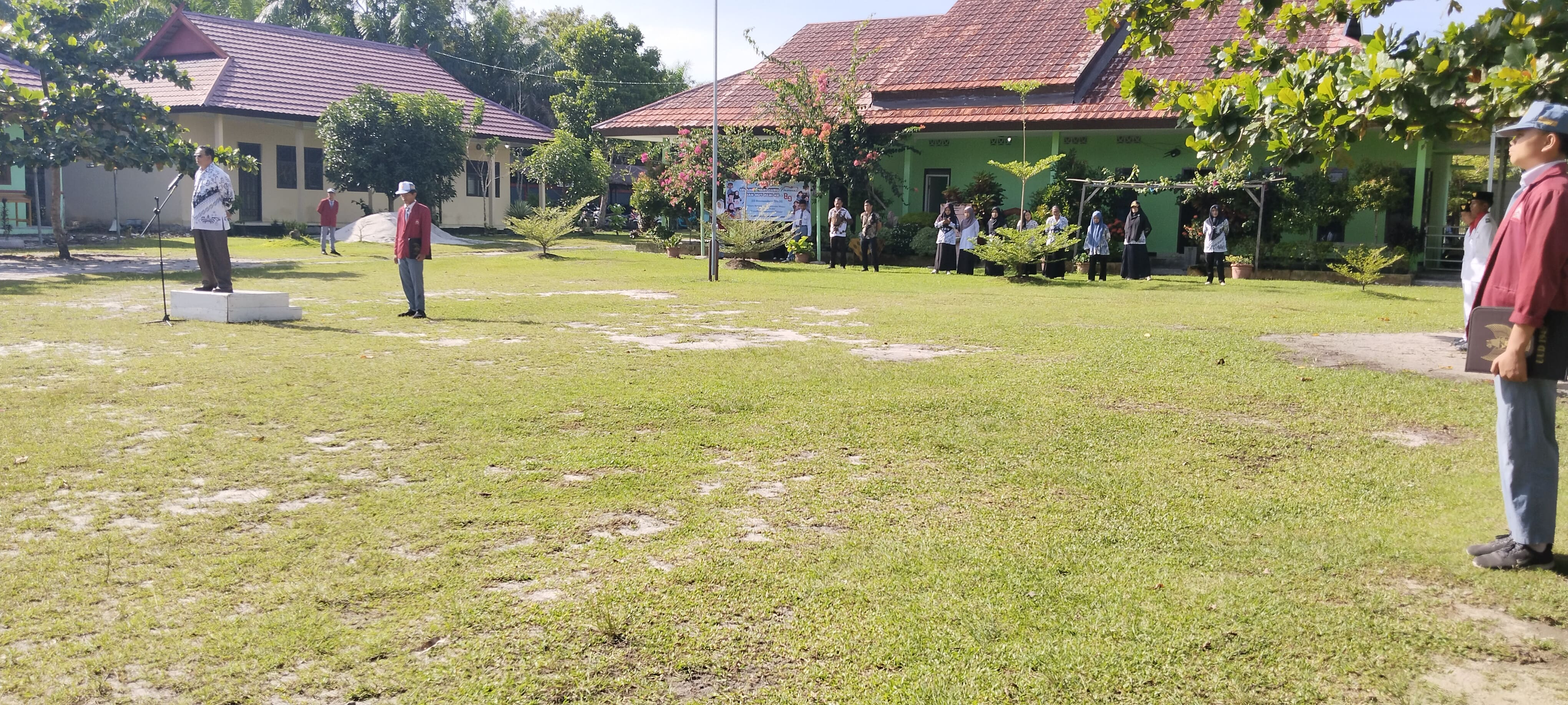 Upacara HUT PGRI dan HGN 2025 SMAN 1 Kotawaringin Lama 
